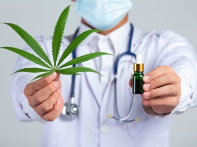 Full-Spectrum vs. Broad-Spectrum vs. Isolate: A CBD Buyer's Guide
