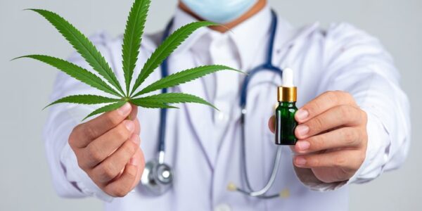 Full-Spectrum vs. Broad-Spectrum vs. Isolate: A CBD Buyer's Guide